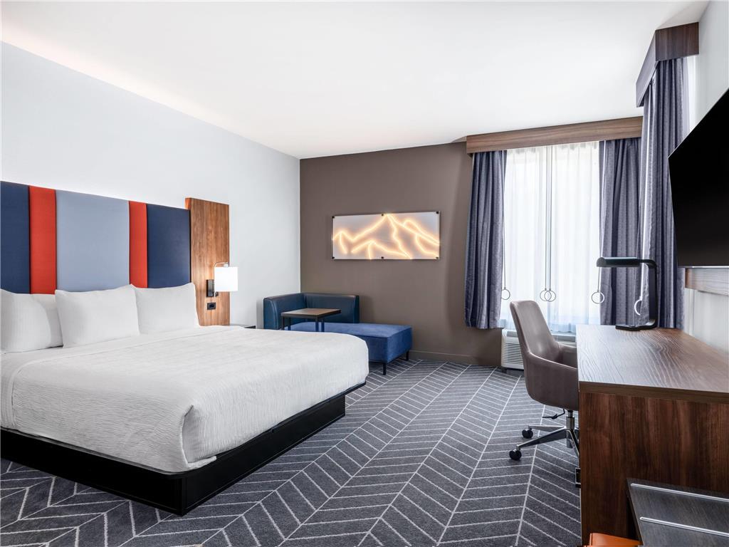 La Quinta by Wyndham Chelsea Birmingham - photo 21