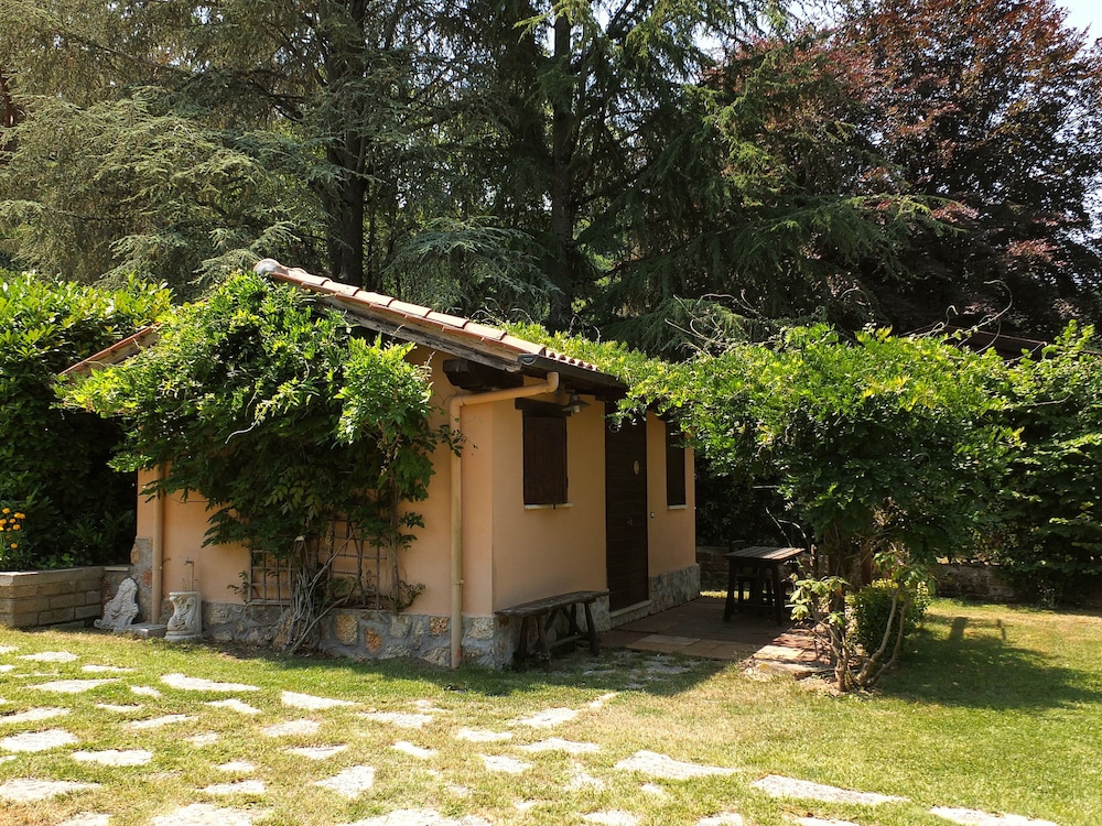 Nostra Signora del Lago — 4-Star Luxury Hotel in Ronciglione, Italy