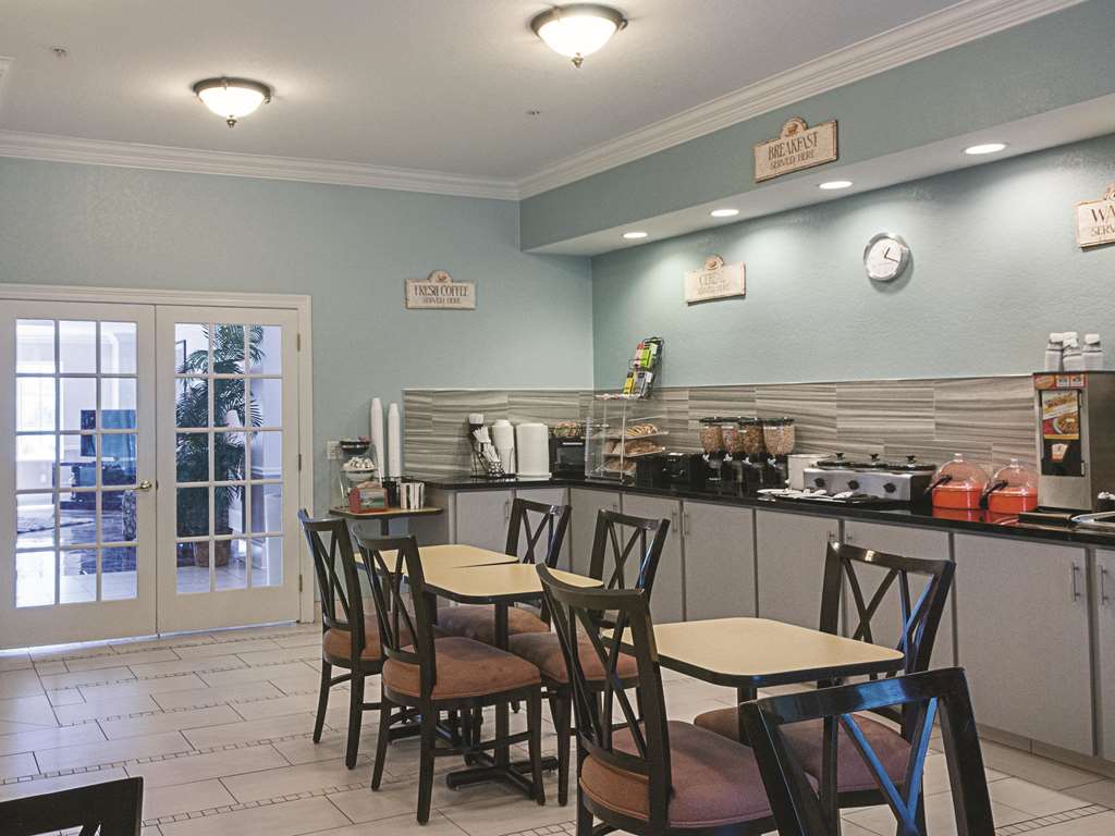 La Quinta Inn & Suites by Wyndham Slidell North Shore Area - photo 31