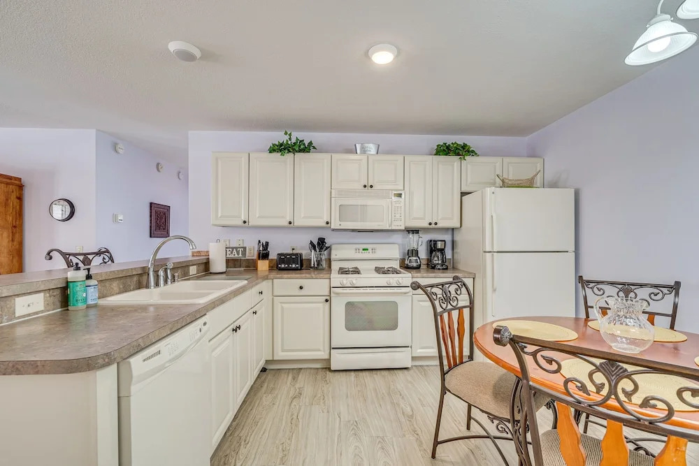 Home w Resort Amenities in The Villages - photo 15