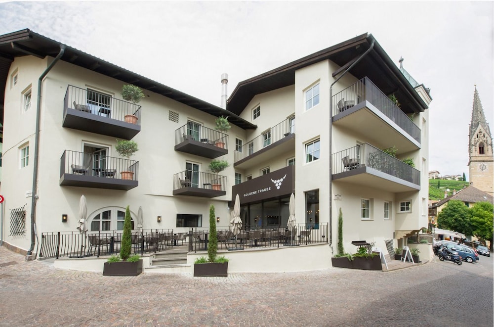 Hotel Goldene Traube in Termeno, Italy