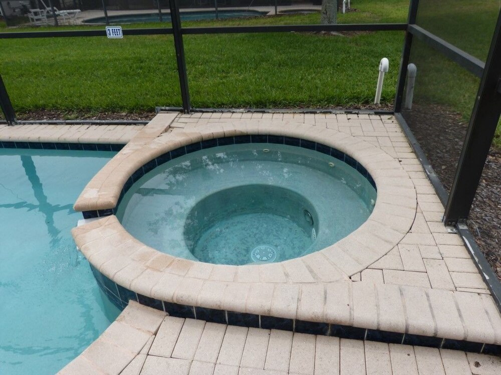 Stunning 6 Bedroom 4 Bath Pool Home in the Windsor Hills Resort - photo 20