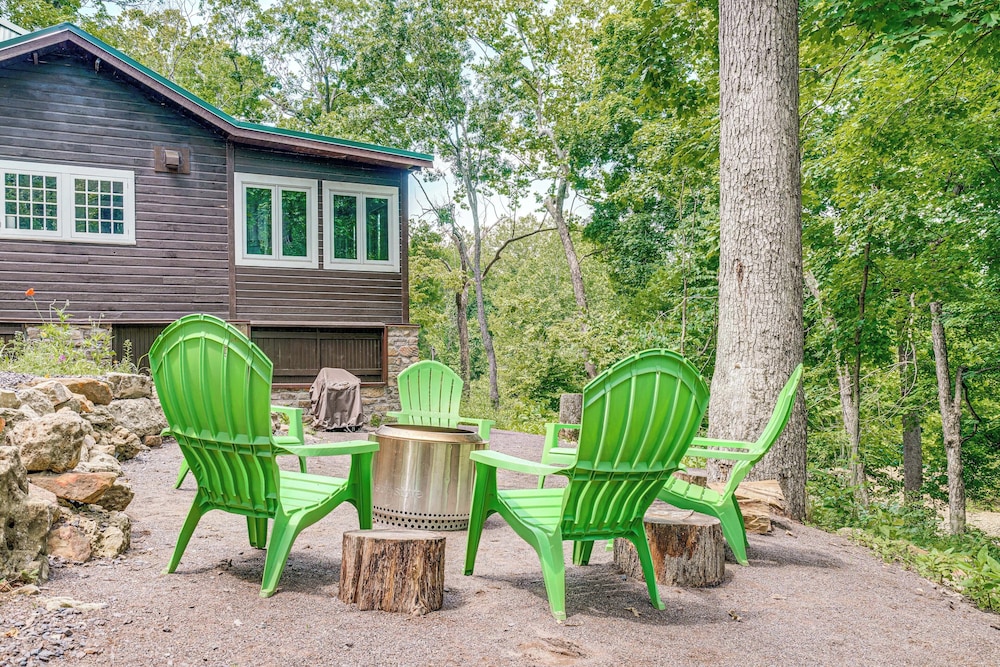 Cozy Steelville Retreat: River Trail Access — hotel in Steelville