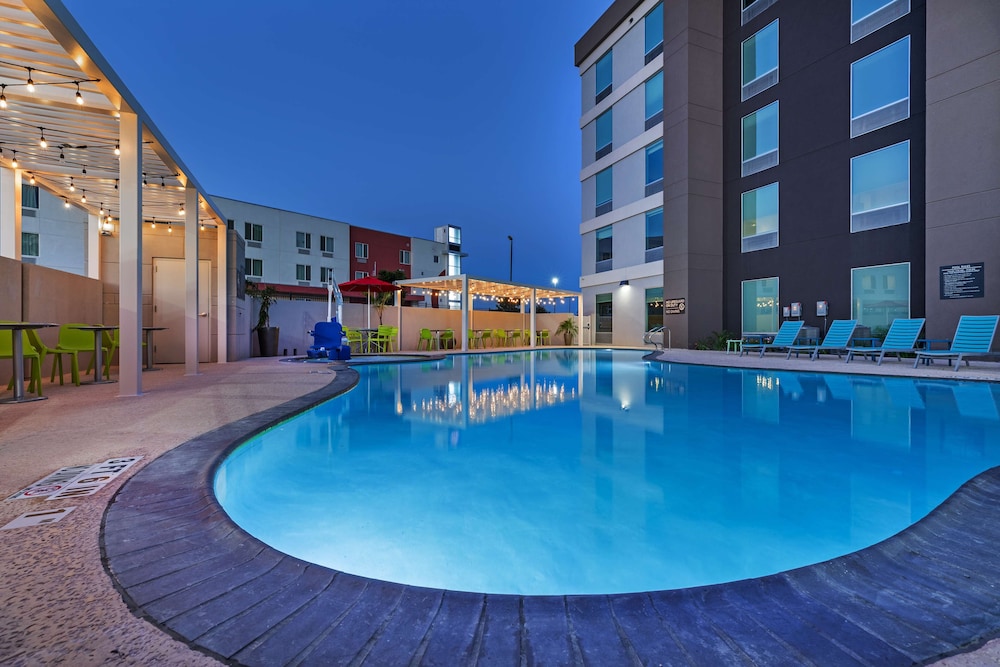 Home2 Suites by Hilton Laredo Airport - photo 19