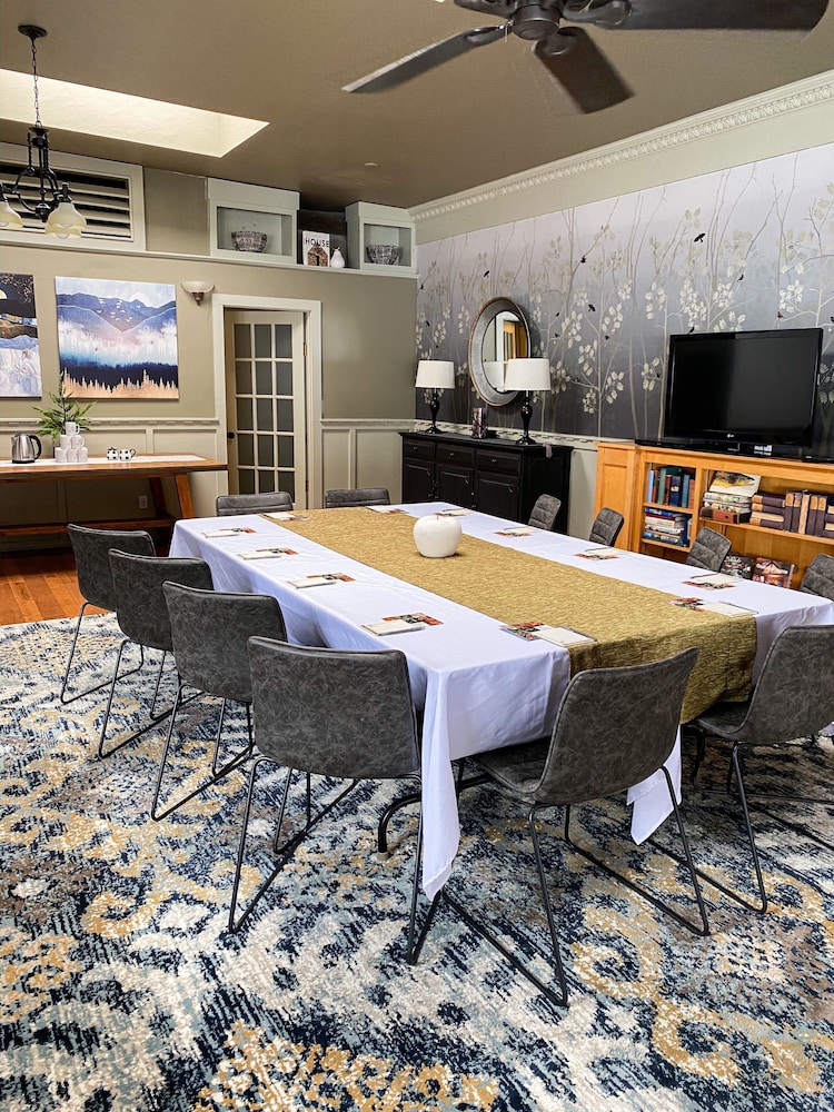 Highland Haven Creekside Inn - photo 167