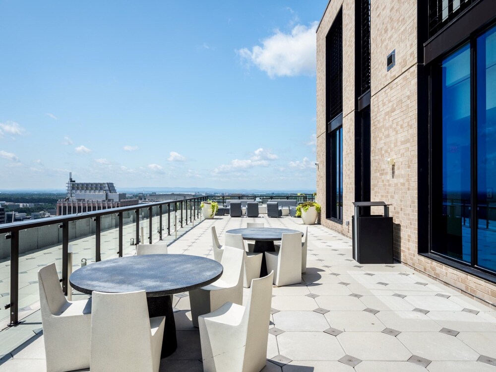 Global Luxury Suites at Reston Town Center - photo 135