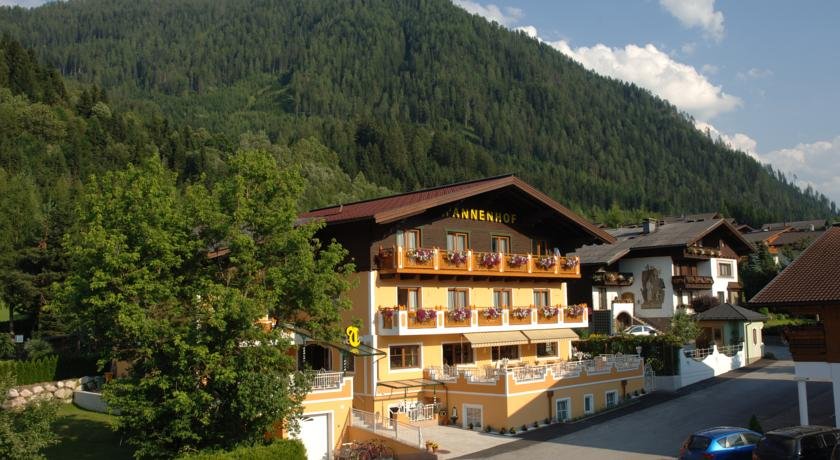 Hotel Garni Tannenhof in Flachau, Austria