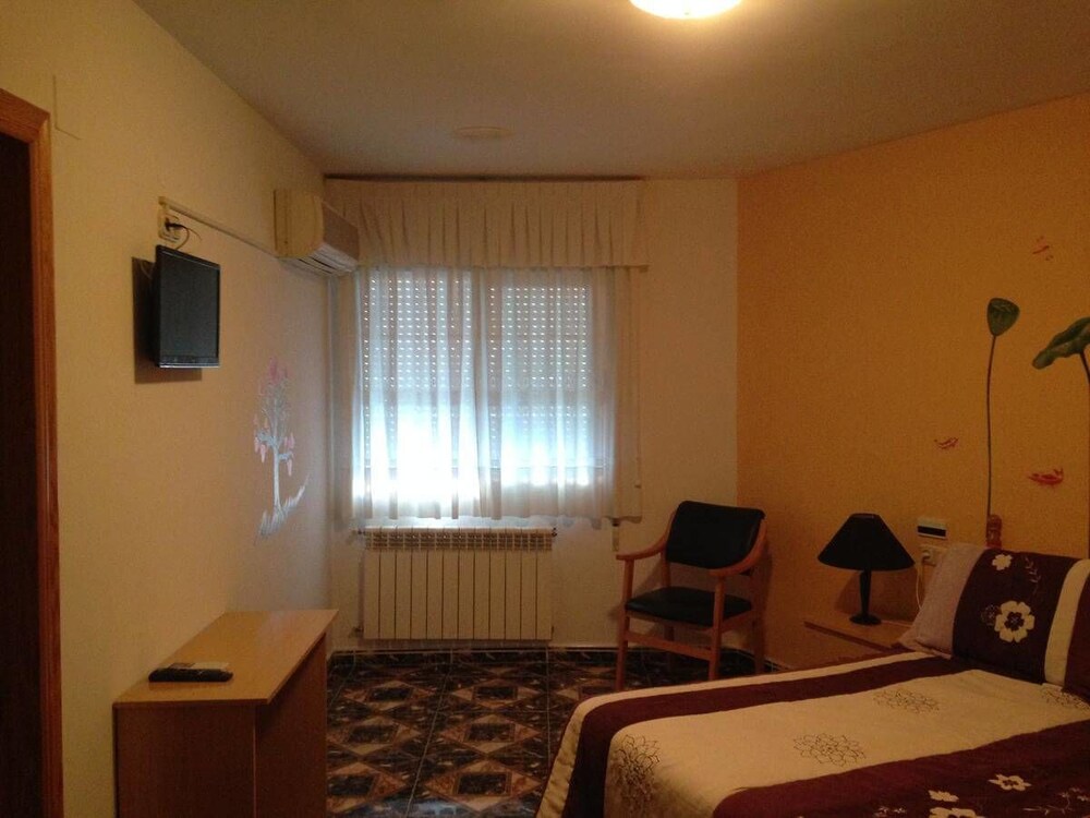 Hostal Jaufil — Zujar — photo 5