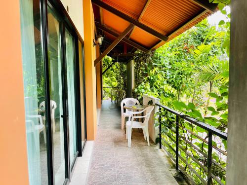 Wassana Sitdharma Guesthouse — Sawi — photo 4