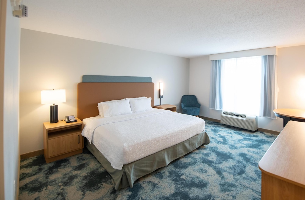 Hampton Inn Presque Isle Maine - photo 28