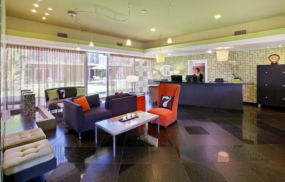 7 Springs Inn & Suites - photo 41