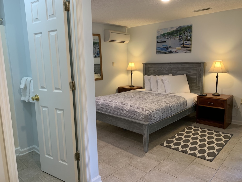The Inn at River Oaks - photo 14