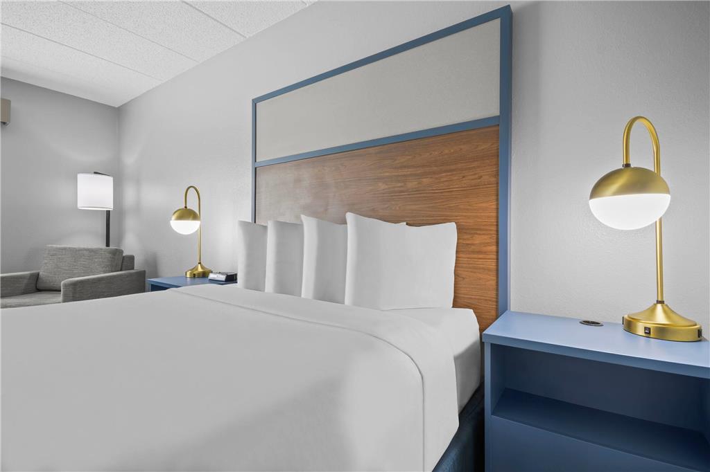 AmericInn by Wyndham Virginia - photo 40