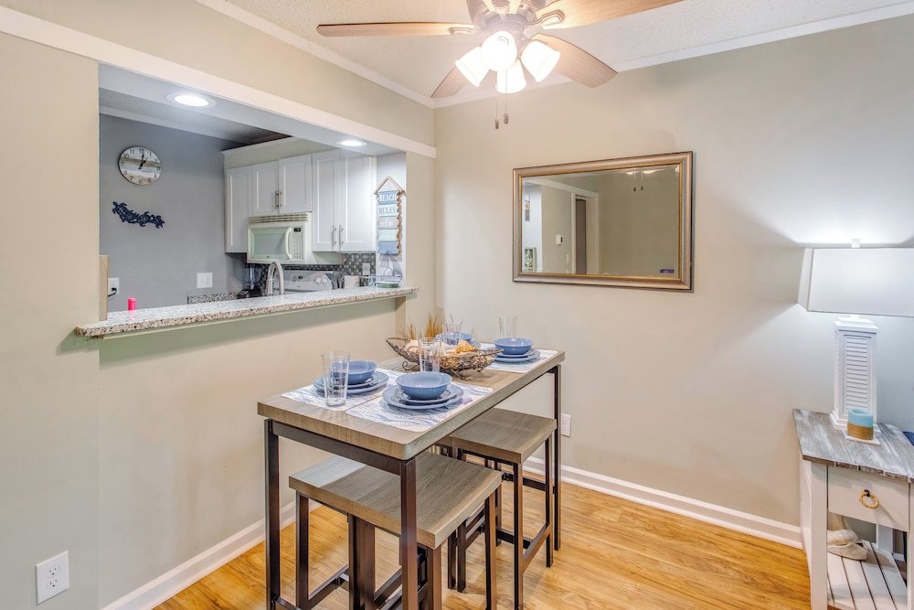 Walk to Beach and Barefoot Landing Resort Condo - photo 11