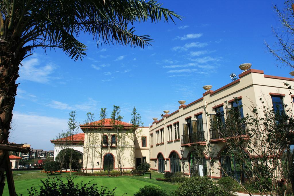 Emeishan Garden City Hotel & Resorts in Leshan, People's Republic of China