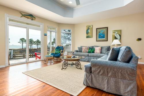 Tan Lines - last minute hotel in Dauphin Island