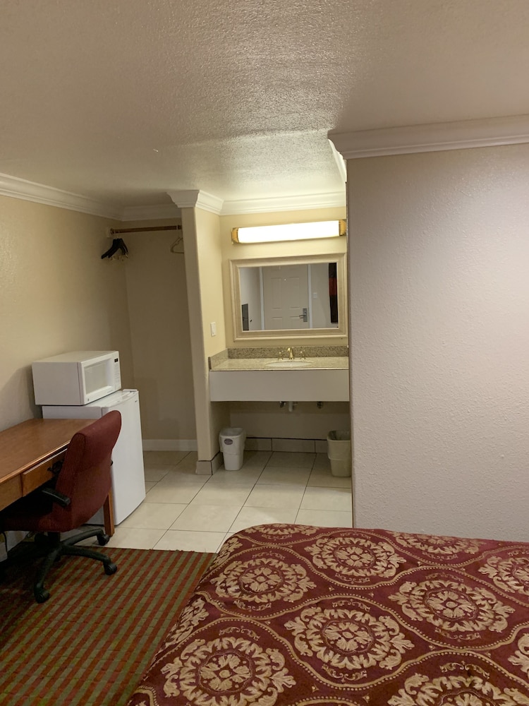 A 1 Budget Motel - photo 19