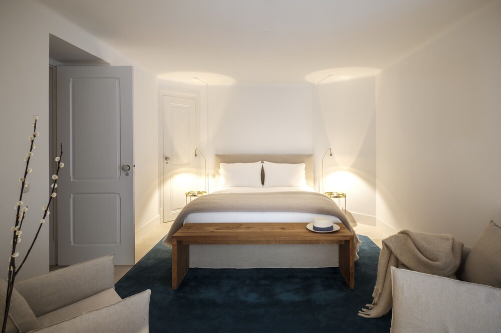 Villa Laura — 4-Star Luxury Hotel in Cascais, Portugal