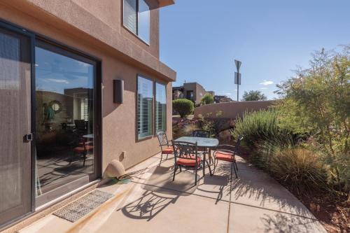 Escape To St George - photo 25
