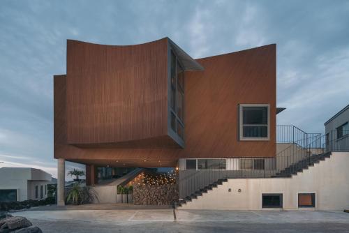 일상호사 ilsanghosa AB Architect's Luxury Beach House — 4-Star Luxury Hotel in Jeju City, South Korea
