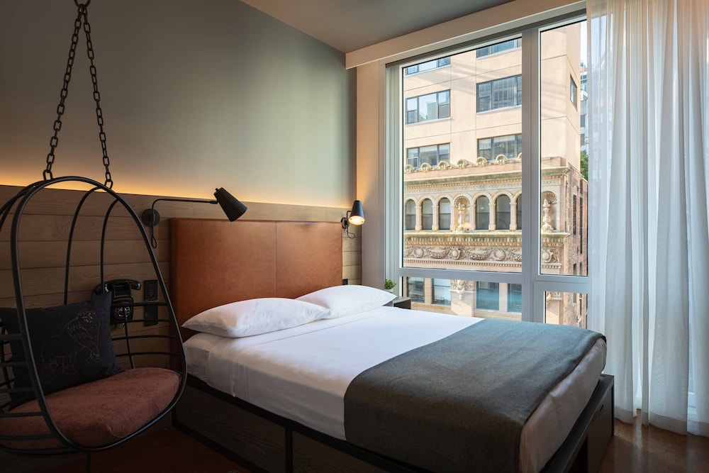 Moxy NYC Downtown - photo 4