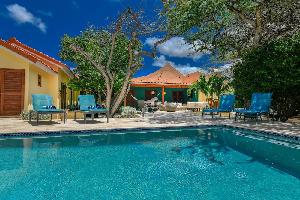 Secluded Villa With Pool3min to Beachfree Utilities — 4-Star Luxury Hotel in Oranjestad, Aruba