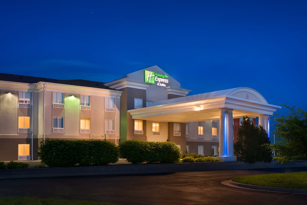 Holiday Inn Express & Suites Lawrence by IHG - photo 36