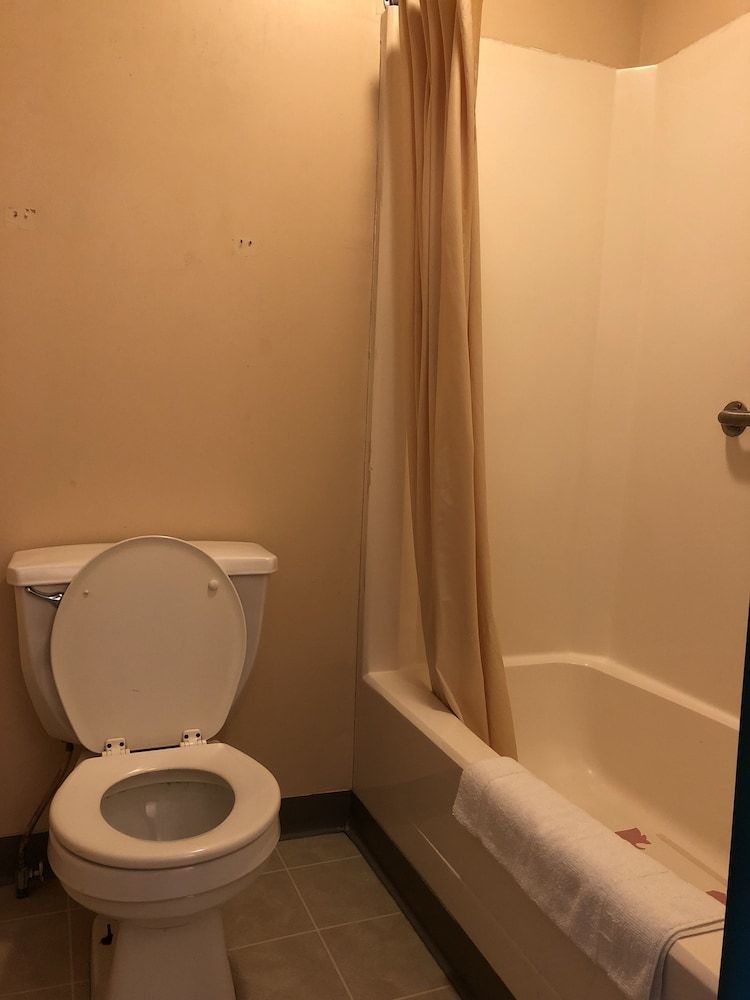 Red Maple Inn - photo 19