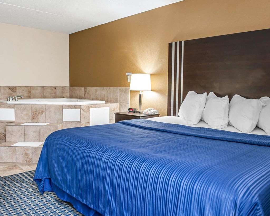 Quality Inn Terre Haute University Area - photo 10