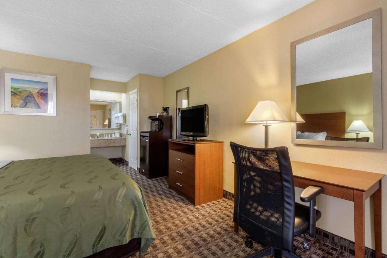 Quality Inn Lebanon - photo 23