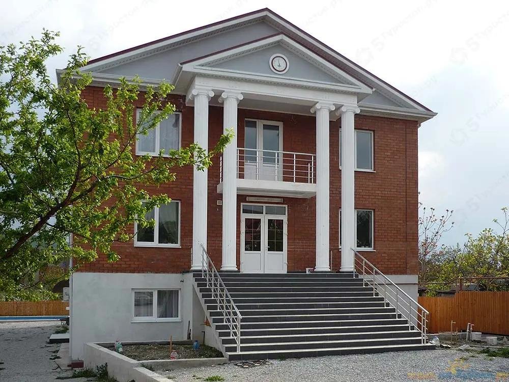 Raduga - carbon neutral hotel in Kabardinka