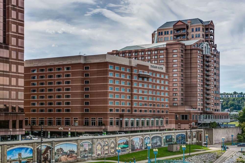 Embassy Suites by Hilton Cincinnati RiverCenter - featured photo