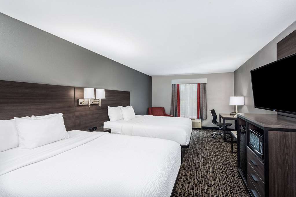 Ramada by Wyndham Sellersburg Louisville North - photo 28