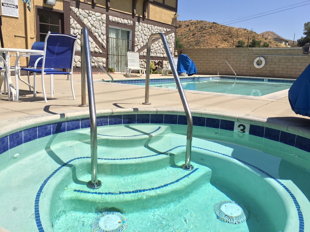 Triplodge Hotel Santa Clarita Valencia - photo 23