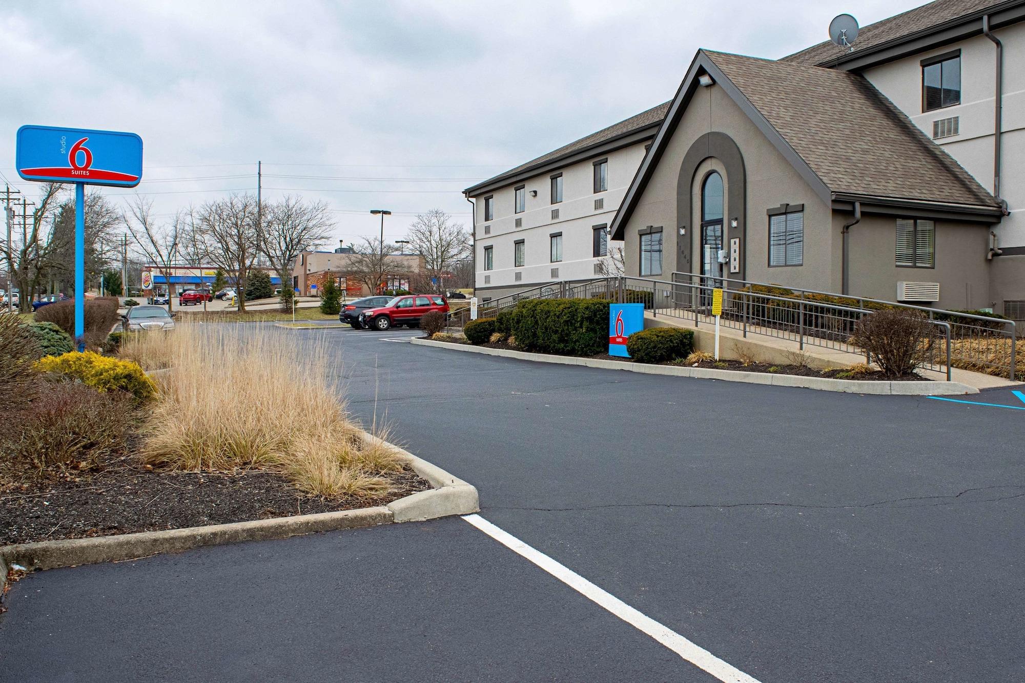Welcome Suites Springdale - photo 16