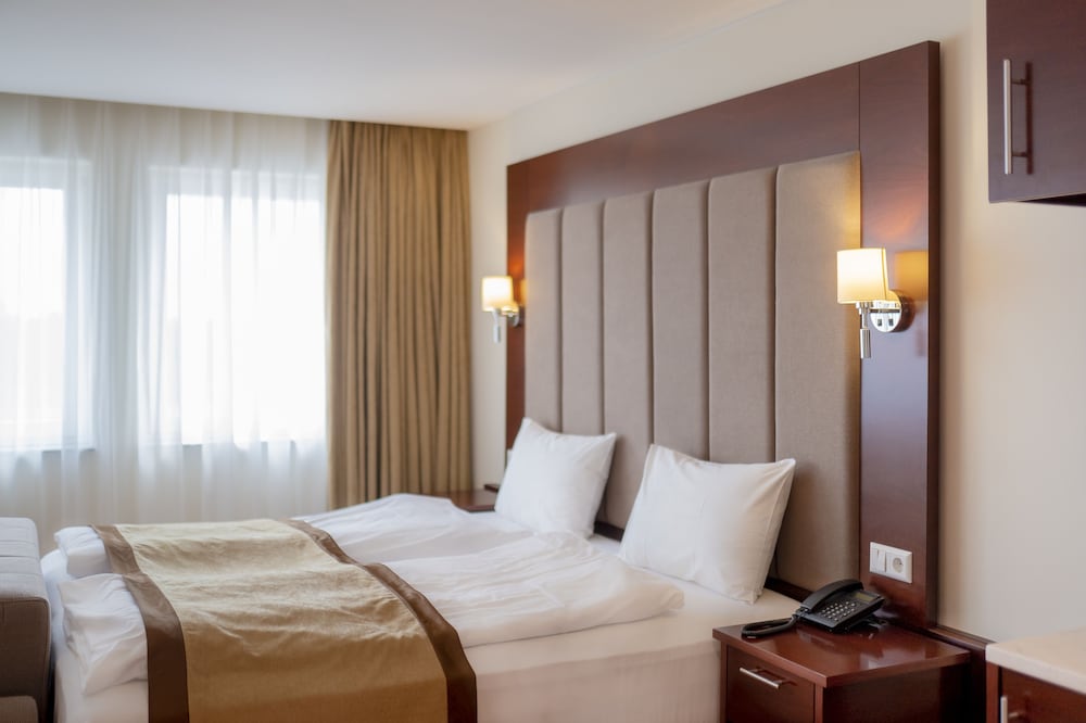 UNO Smart Köln Hürth - carbon neutral hotel in Huerth