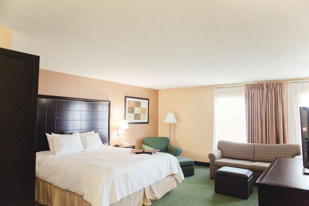 Hampton Inn Bloomington West - photo 4
