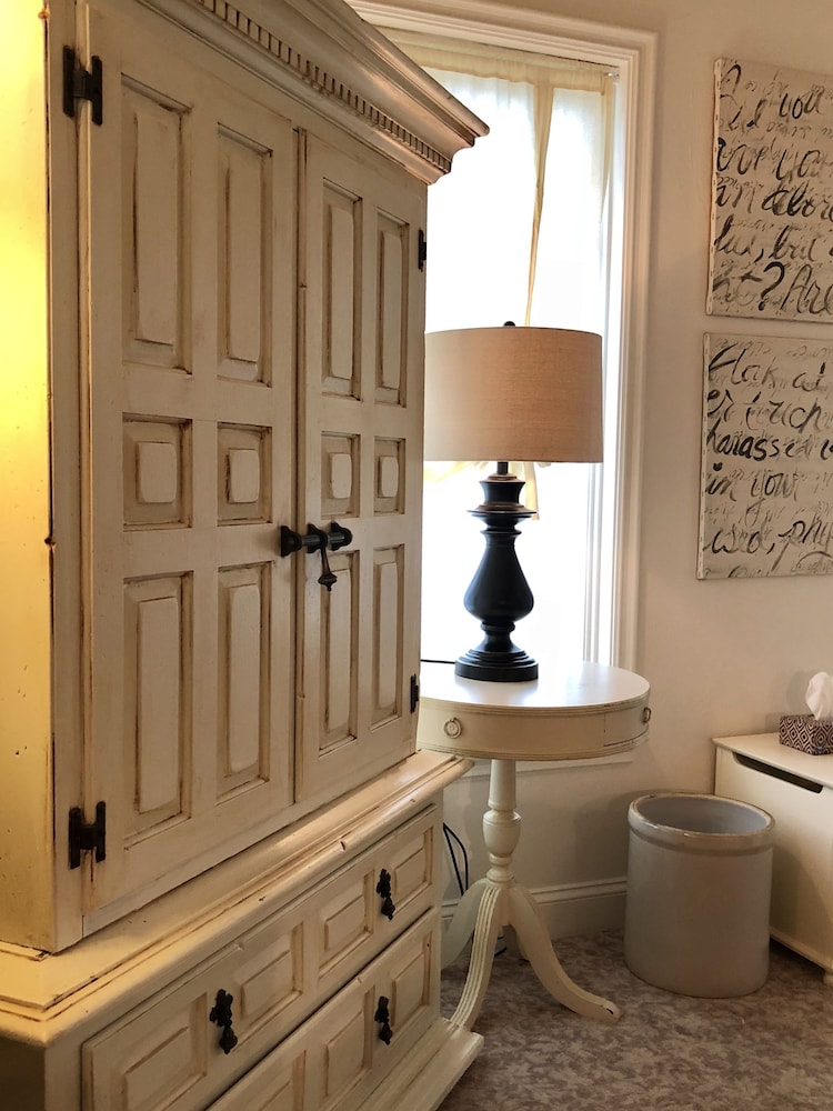 Frederick William House - photo 4