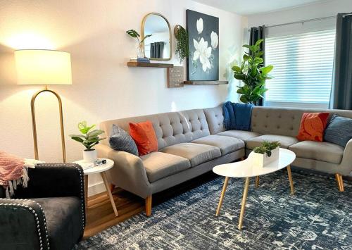 Remodeled Excellent Neighborhood in Roseville, United States