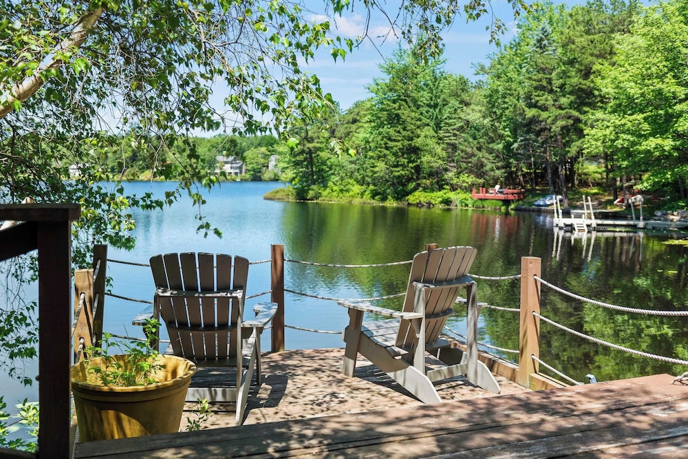 Simply Shores by Avantstay Private Beach Dock Lake Overlook — hotel in Emerald Lakes