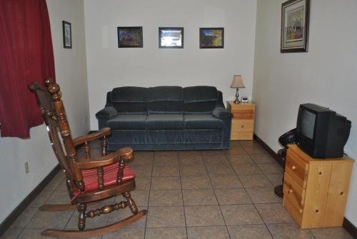 Aspen Inn - photo 3