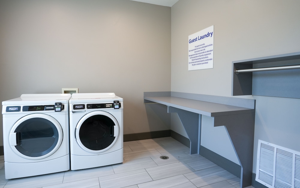 Holiday Inn Express & Suites Dallas Southwest Cedar Hill by IHG - photo 32