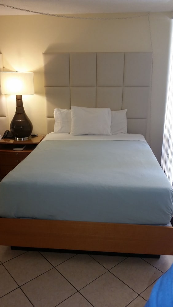 Ocean Mile Hotel - photo 2
