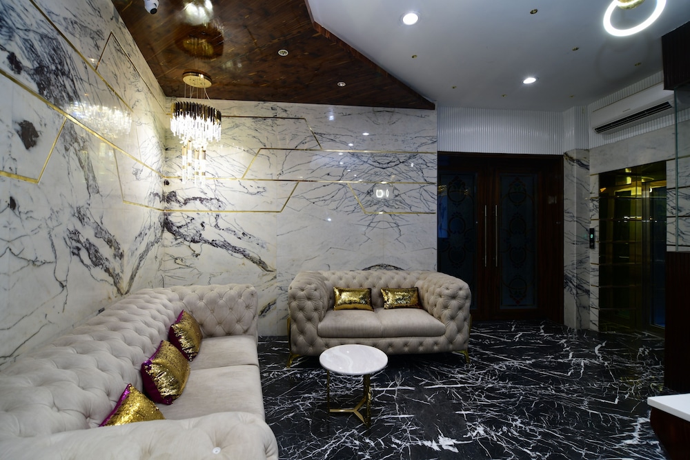 Hotel Om Stay Well — hotel in Indore