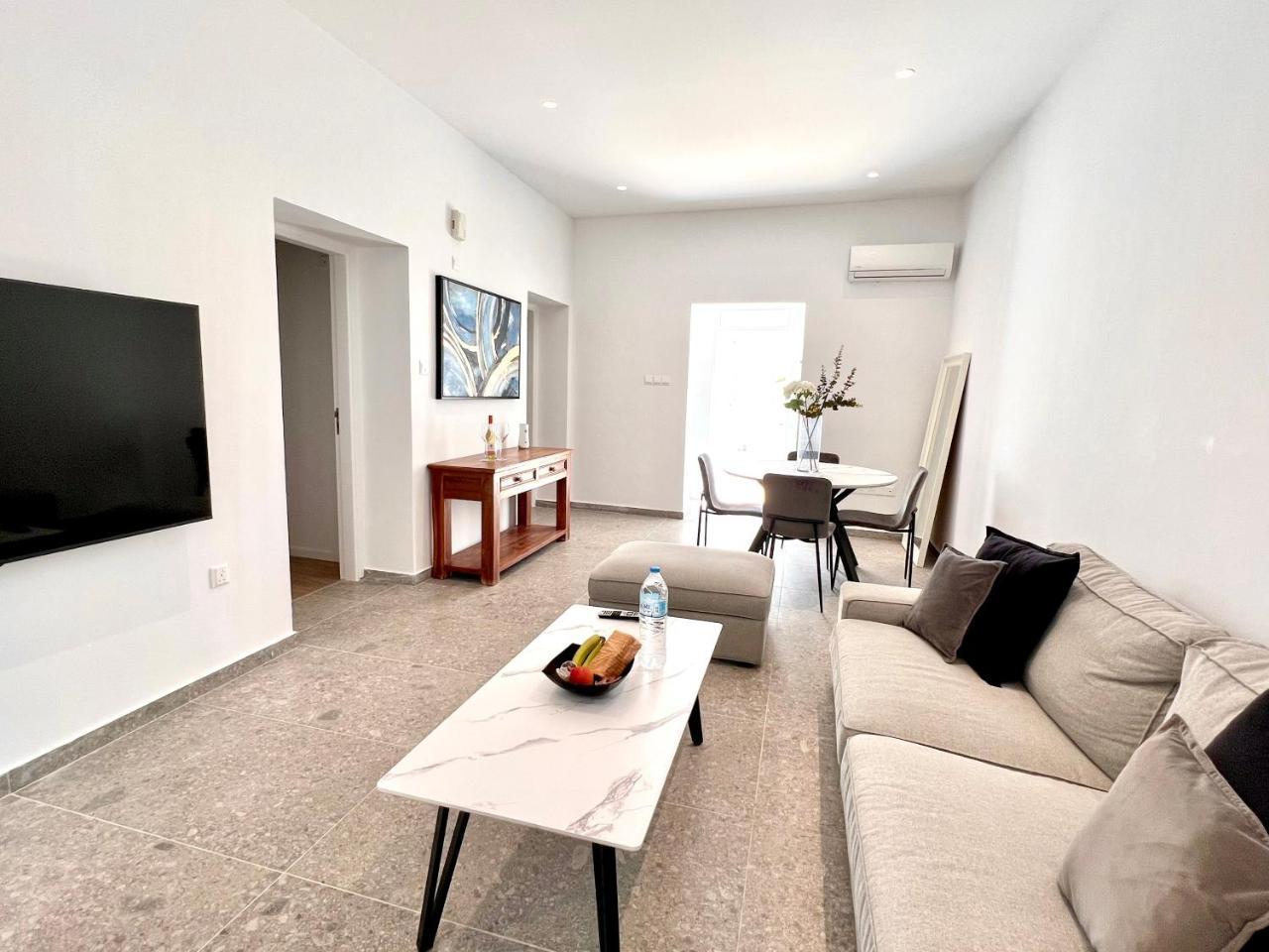 Stasinou 52 - last minute hotel in Limassol
