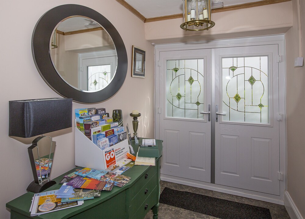 Halsons Bed And Breakfast — 4-Star Luxury Hotel in Bridport, United Kingdom