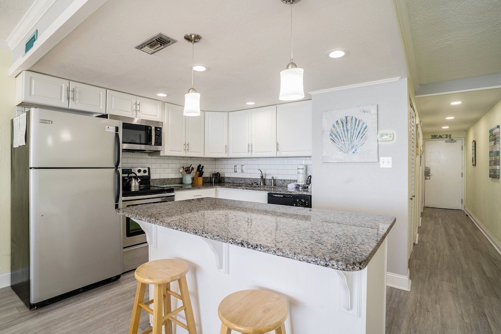 0906 Waters Edge Resort 1 Bedroom Condo by RedAwning - photo 5