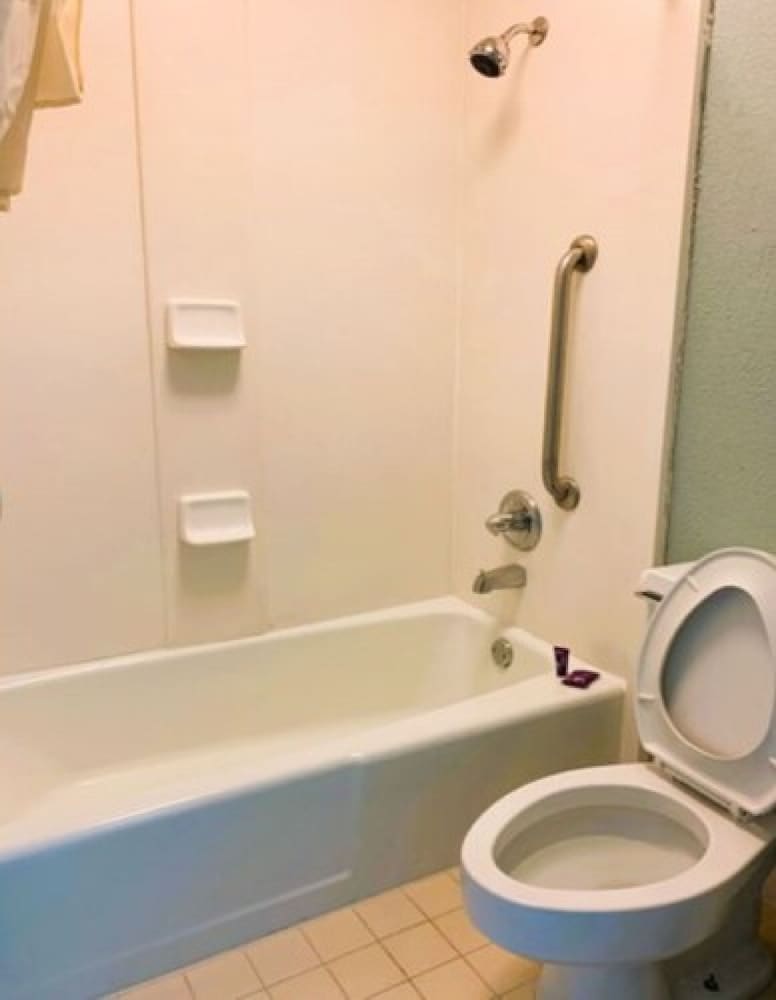 OYO Hotel Dundee By Crystal Lake - photo 27