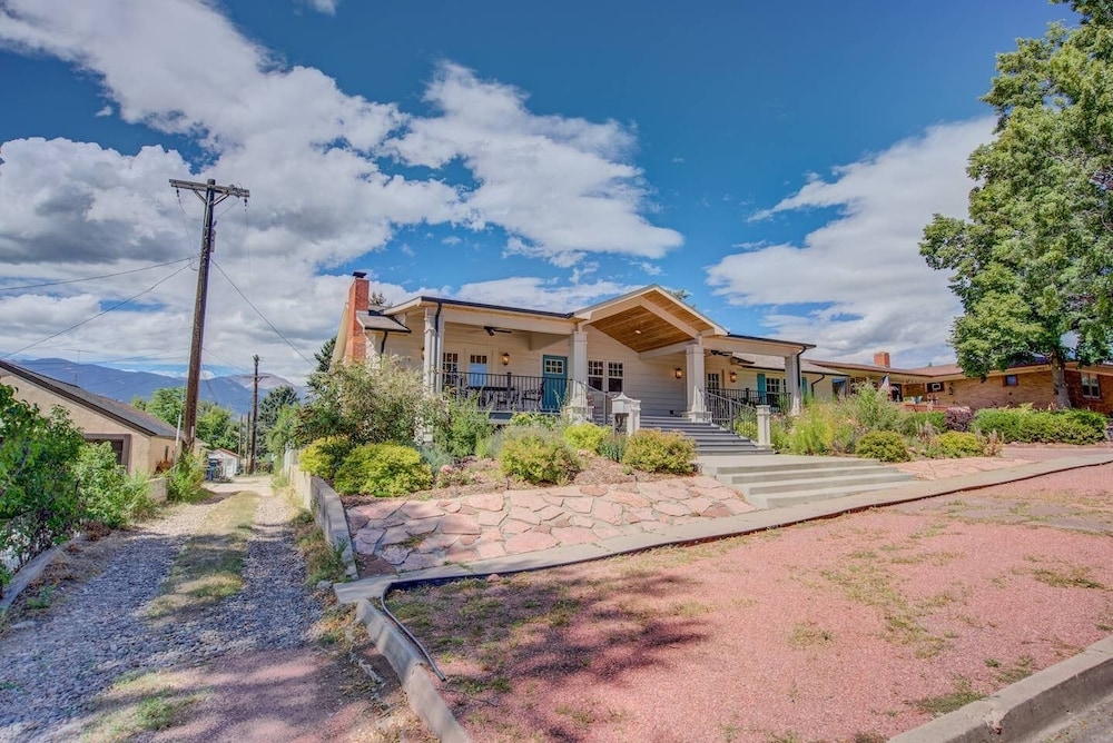 5BR Mnt Viewsdowntown Luxuryfirepit & RV Parking - photo 60