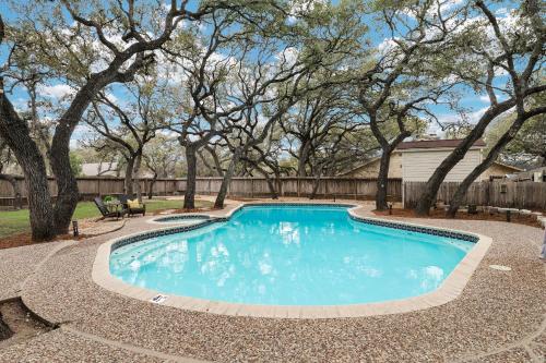 Whisper A Birdy Vacation Rental — 4-Star Luxury Hotel in San Antonio, United States